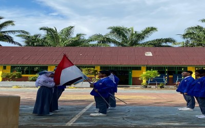 Pelantikan pengurus OSIS periode 2025-2026